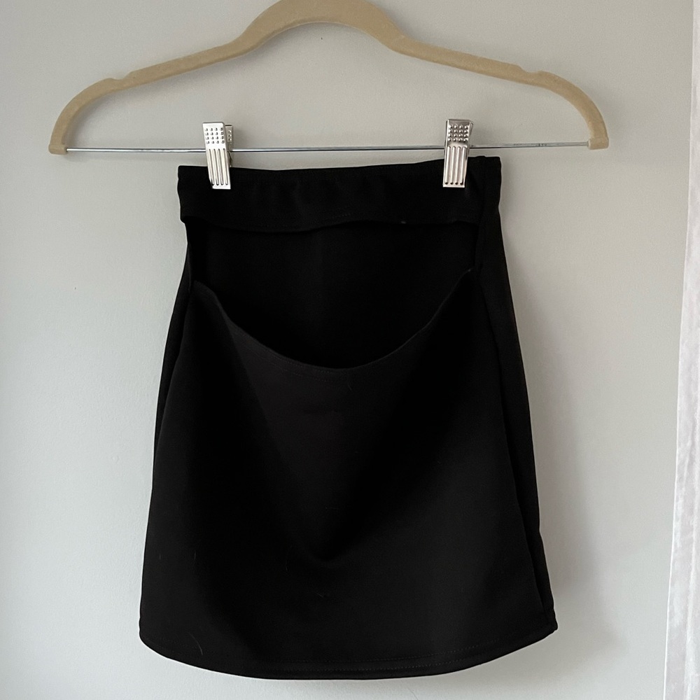 PRETTY LITTLE THING BLACK MINI CUT OUT SKIRT NWT NEVER WORN